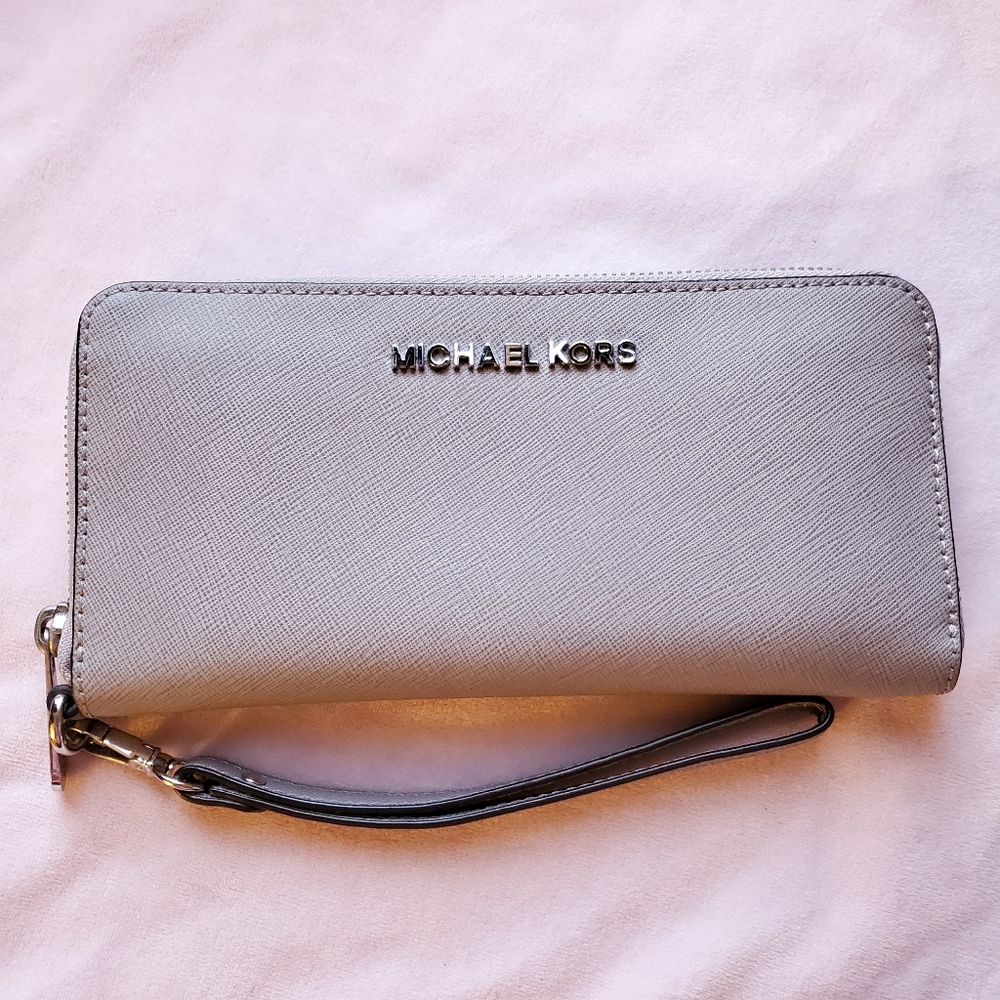 Michael Kors Leather Wallet Wristlet